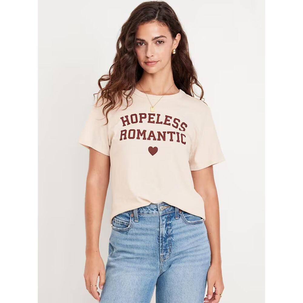 Everywhere Graphic Tee - Hopeless Romantic